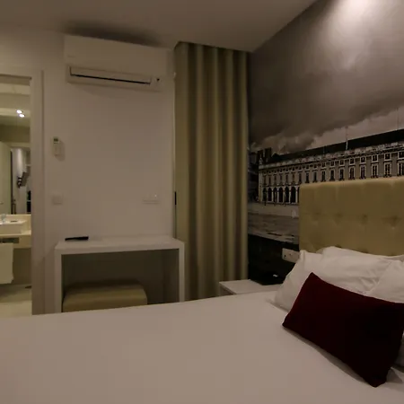 & By Hotel apartamentowy Lizbona
