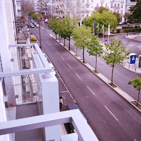 & By 3* Lissabon