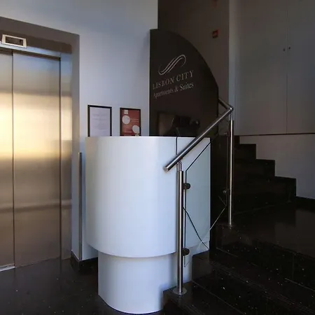 Aparthotel & By 3*