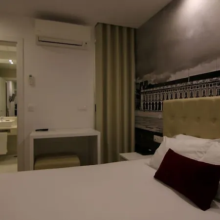 & By Aparthotel